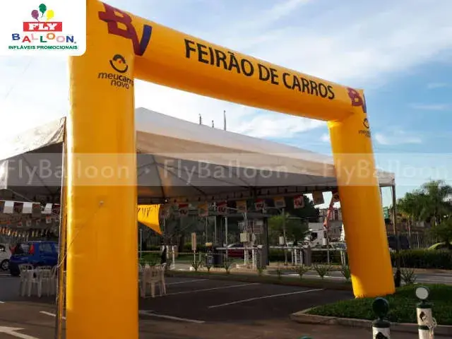 Portal inflável para feirão de carros BV Financeira